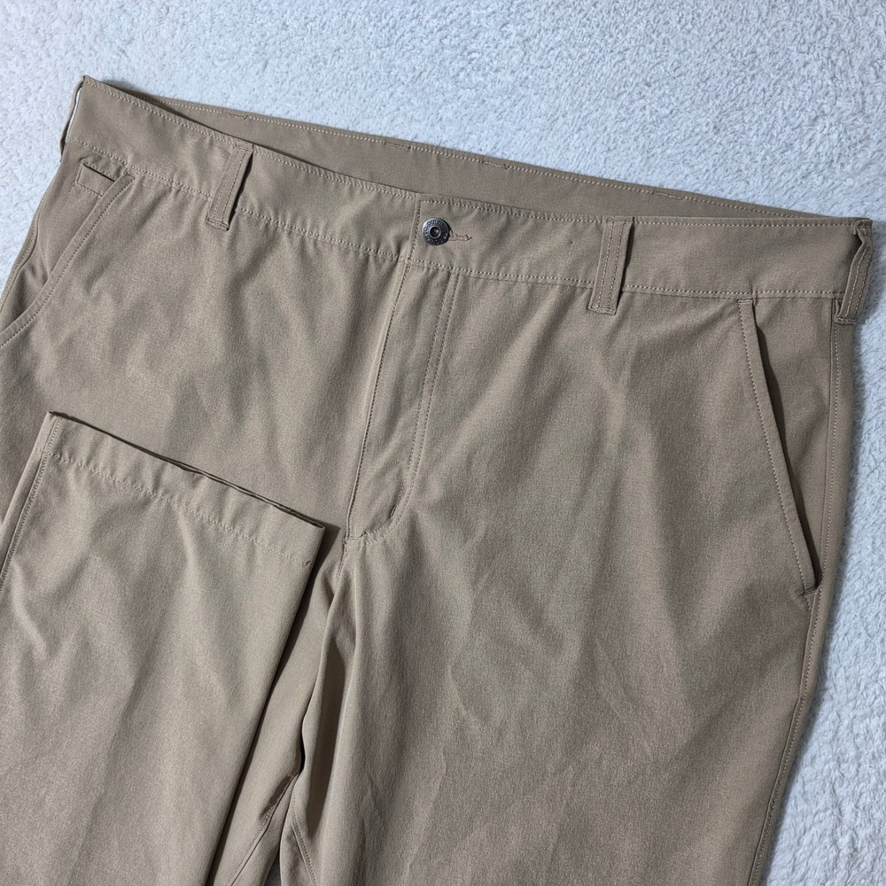 NEW Duluth Trading Pants Mens 40/30 Tan Standard Fit Performance Stretch 3237-31